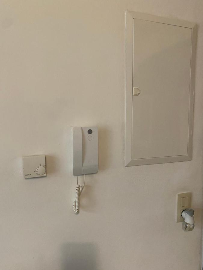 Superbe Appartement Шарлеруа Экстерьер фото