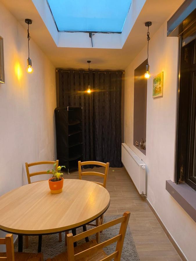Superbe Appartement Шарлеруа Экстерьер фото